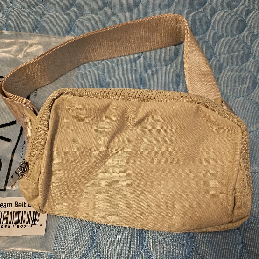 Constantly Varied Gear Cream Belt Bag, New